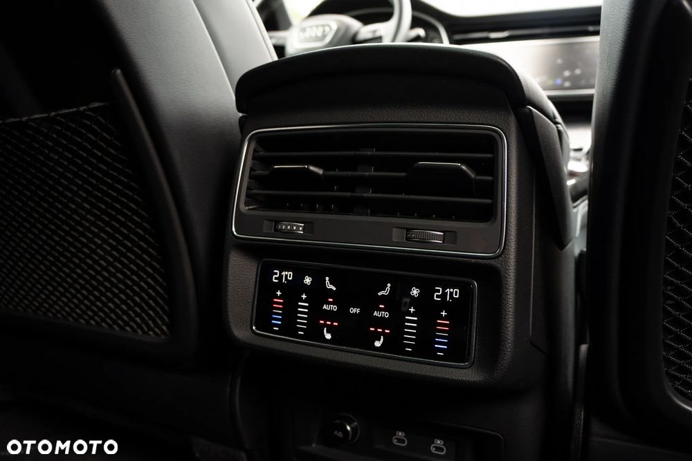 Audi SQ8 - 25
