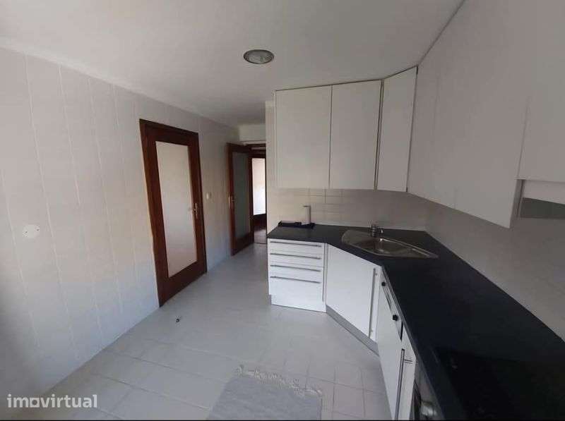 Alugo T2 junto metro Vasco Gama - Grande imagem: 4/9