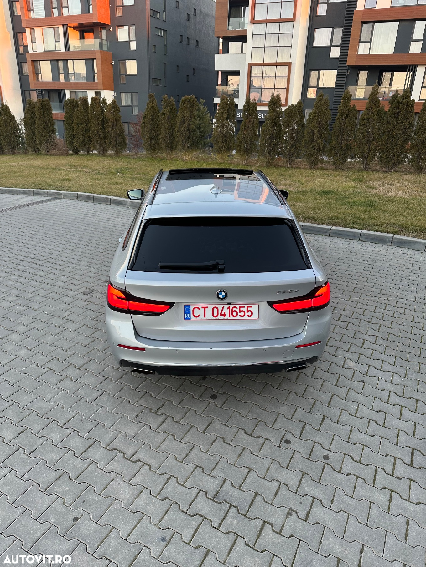 BMW Seria 5 530e Touring Aut. Luxury Line - 11
