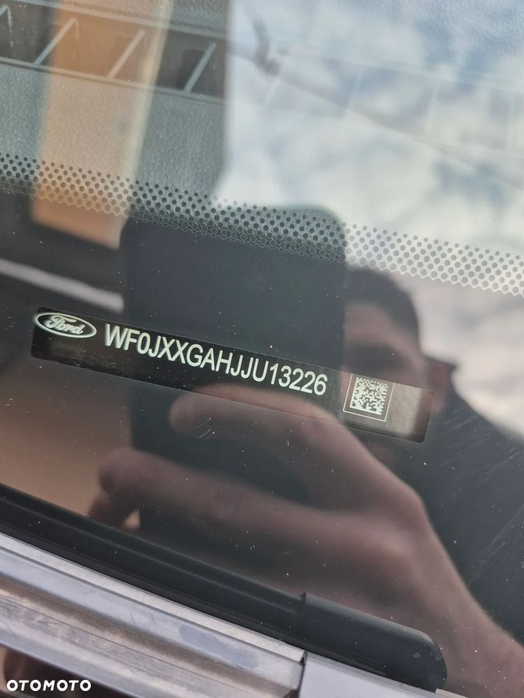 Ford Fiesta 1.0 EcoBoost S&S ST-LINE - 25