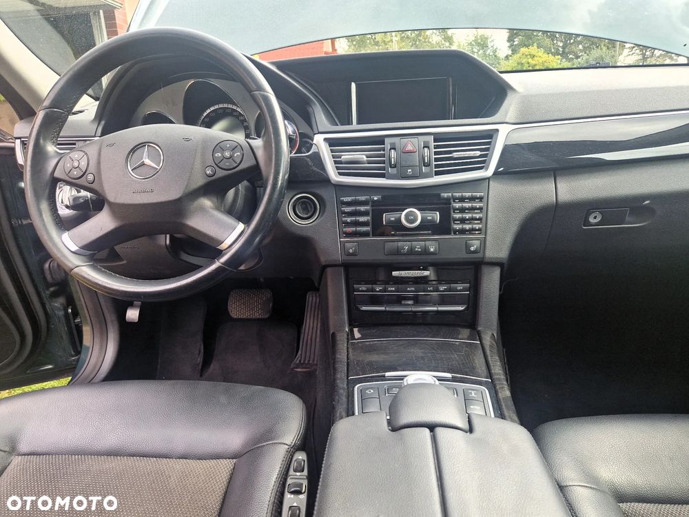 Mercedes-Benz Klasa E 350 CDI DPF BlueEFFICIENCY 7G-TRONIC Avantgarde - 5