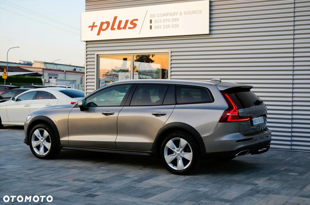 Volvo V60 Cross Country D4 AWD Geartronic Pro - 12