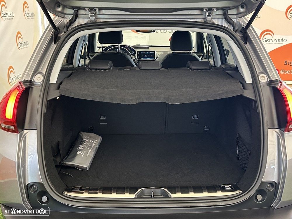 Peugeot 2008 1.2 PureTech Allure - 12