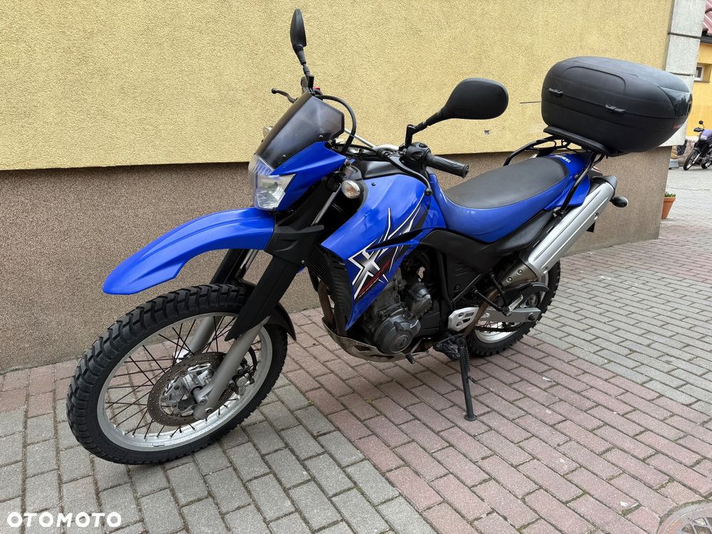 Yamaha XT - 28
