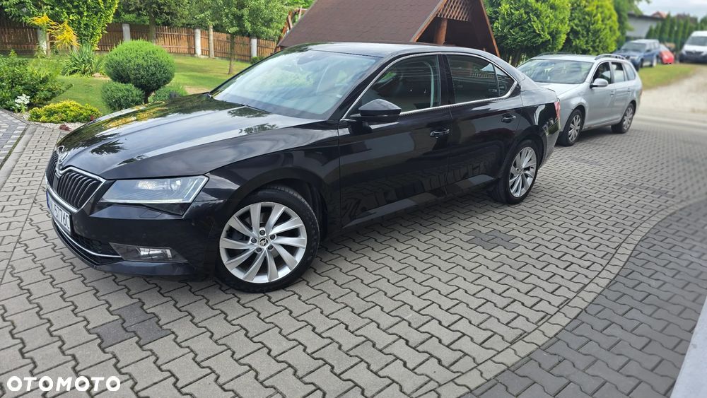 Skoda Superb 2.0 TDI Style DSG - 4