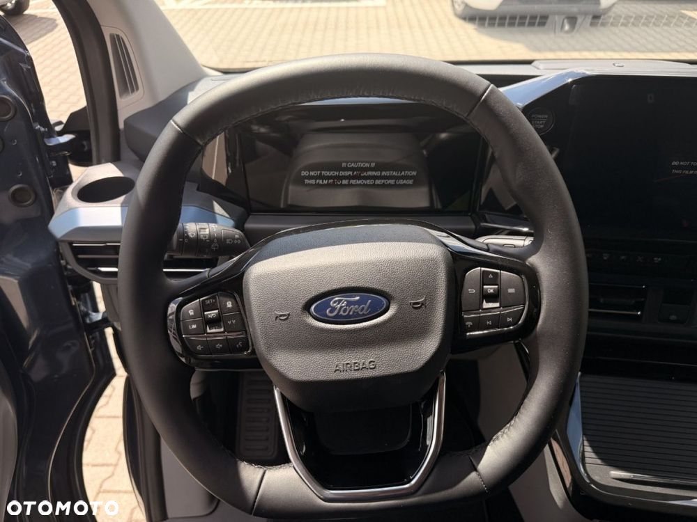 Ford Tourneo Custom - 20
