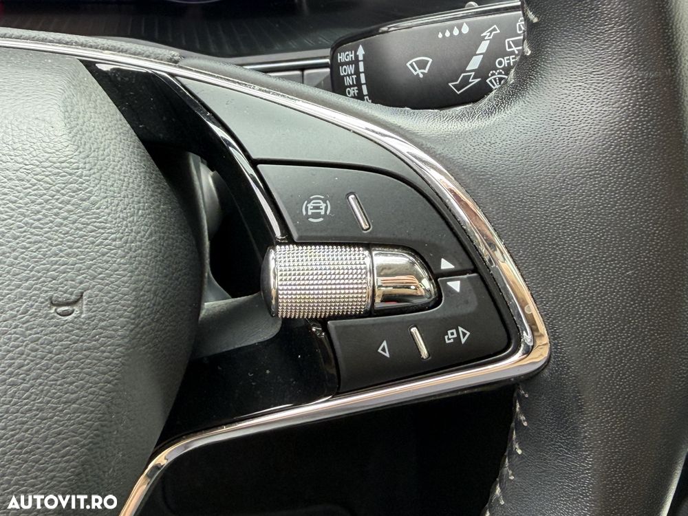 Skoda Superb 2.0 TDI DSG Ambition - 19
