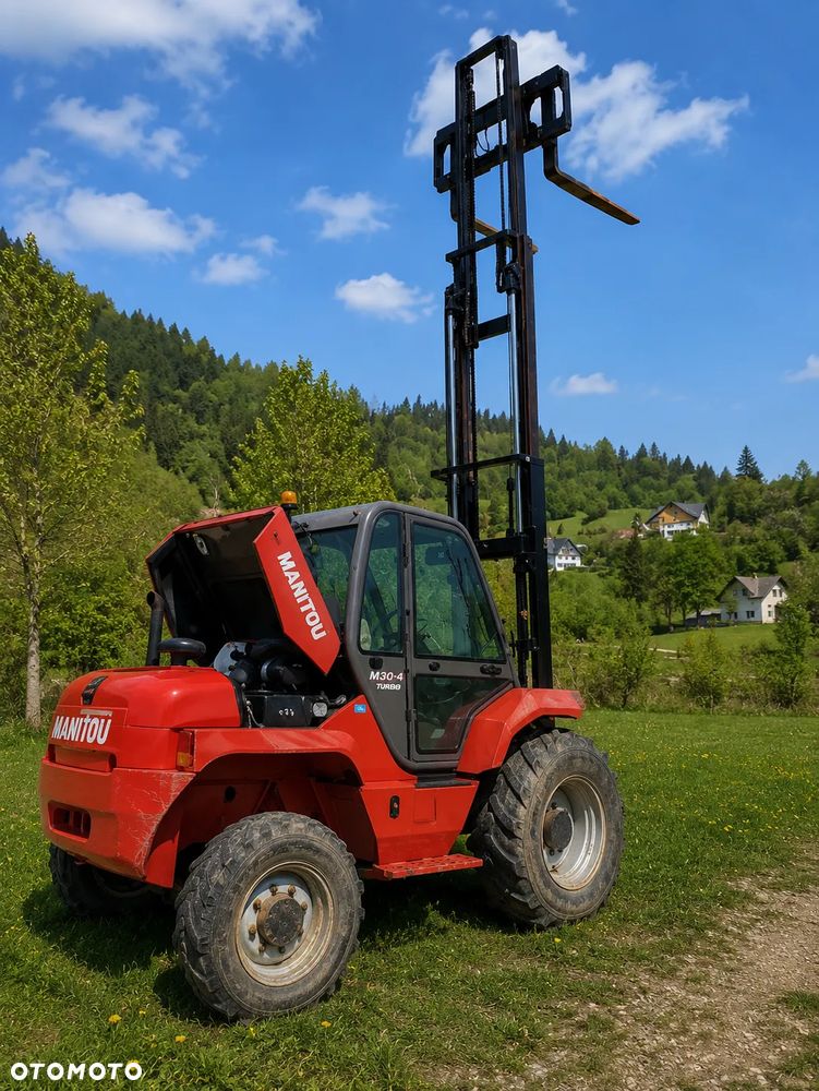 Manitou M30-4 T Wózek Widłowy 4X4 TERENOWY JAK NOWY! 2013r z Norwegii. Silnik PERKINS TURBO 100KM! DEKRA do 2026roku! 3 tony Udzwig! Posuw wideł Hydrauliczny! Jazda REWERS+4 biegi. Ani deka luzów czy wycieków! Zadbana Maszyna! - 21