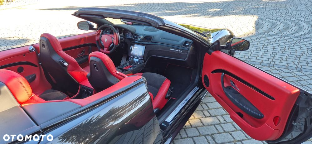 Maserati GranCabrio - 20