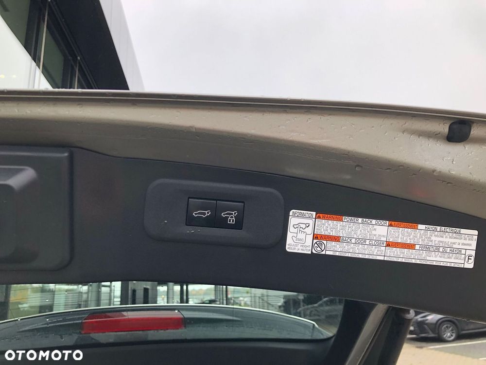 Lexus NX 350h Business AWD - 26