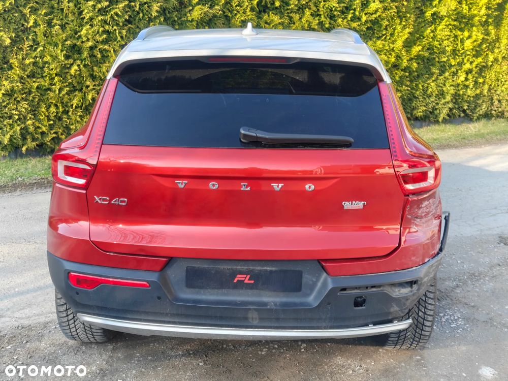 Volvo XC 40 T4 AWD Geartronic Momentum Pro - 8