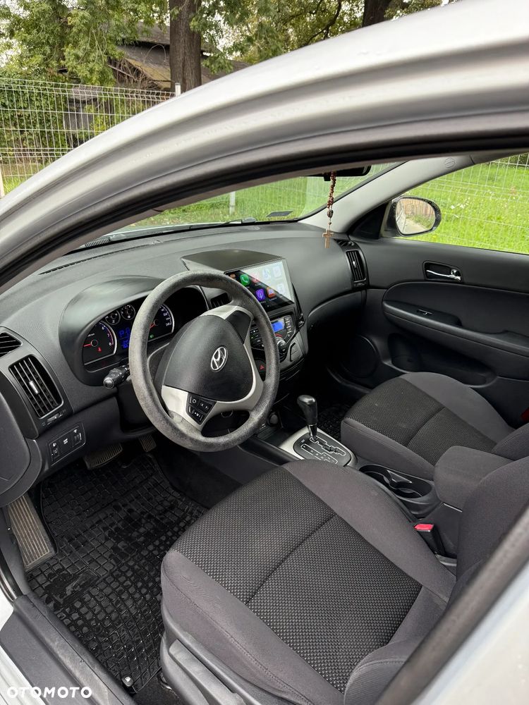 Hyundai i30 1.6 Comfort - 10