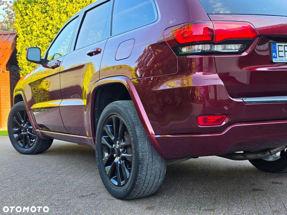 Jeep Grand Cherokee - 13