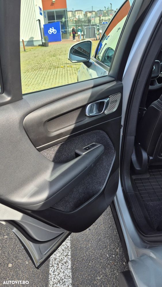 Volvo XC 40 D4 AWD Momentum Pro - 13