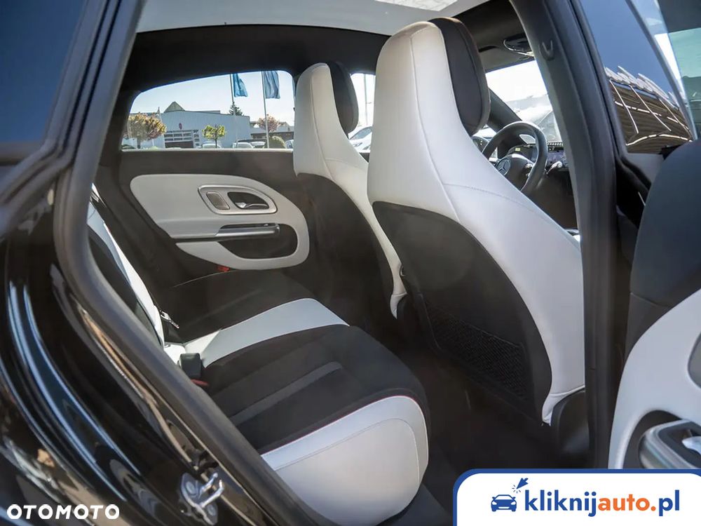 Mercedes-Benz CLA 200 AMG Line 7G-DCT - 11