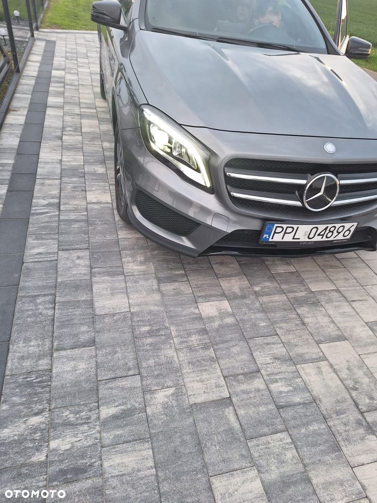 Mercedes-Benz GLA 250 7G-DCT Peak Edition - 3