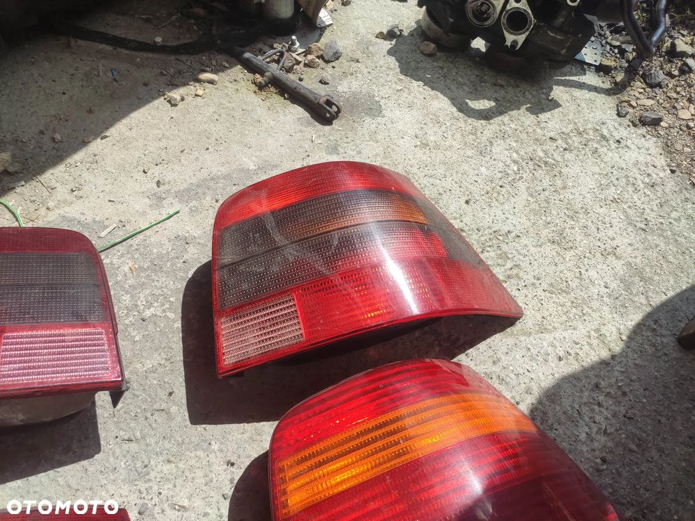 Lampa Prawy Lewy tył Vw Golf IV H/B z listwą żar - 2