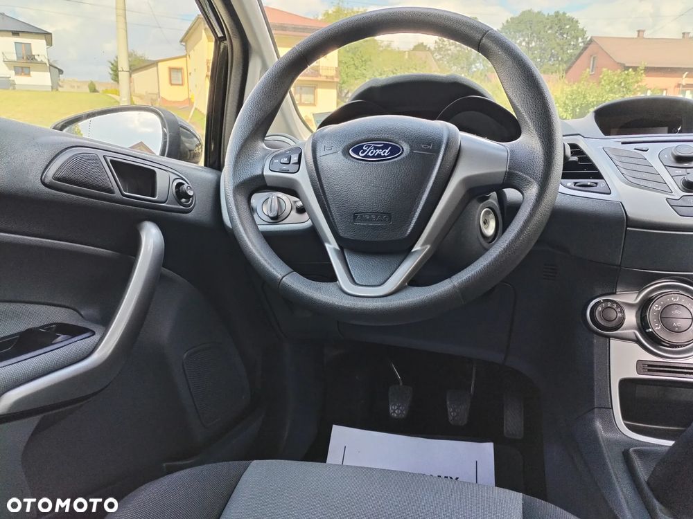 Ford Fiesta - 20