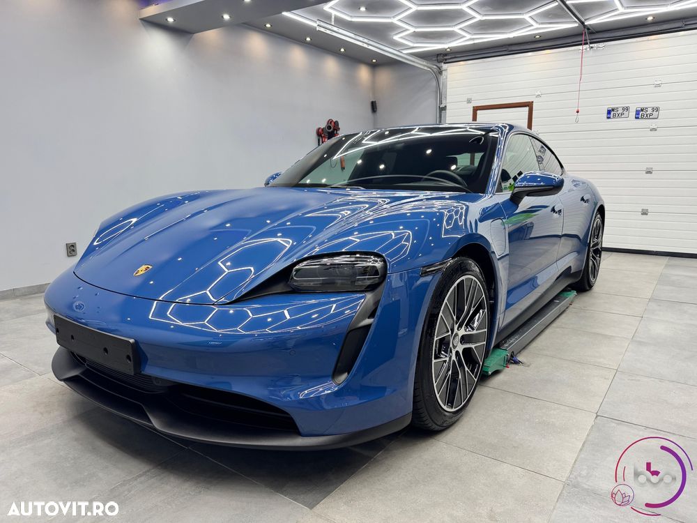 Porsche Taycan - 1