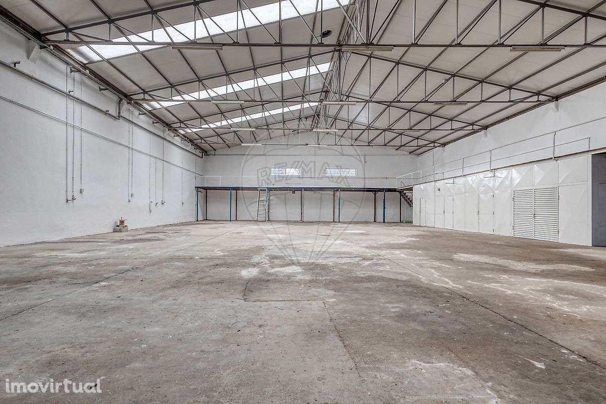 Armazém  para arrendamento - Grande imagem: 2/19