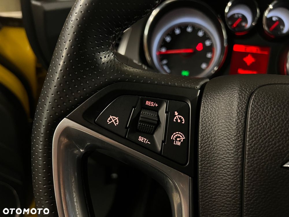 Opel Astra 1.6 T SIDI Sport - 31