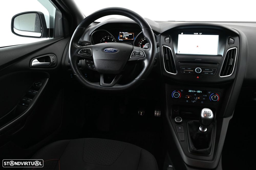 Ford Focus SW 1.5 TDCi ST-Line - 13