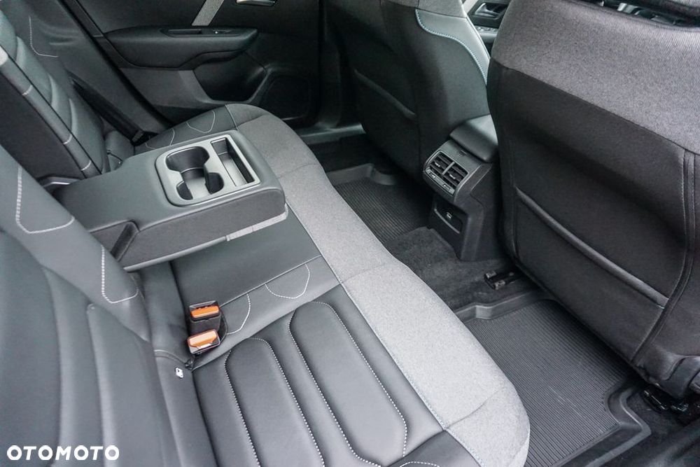 Citroën C4 1.2 PureTech Max S&S EAT8 - 13