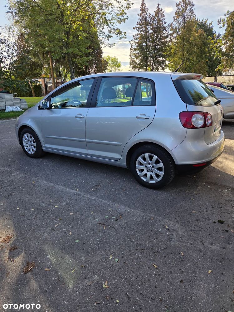 Volkswagen Golf Plus 2.0 TDI Comfortline DSG - 11