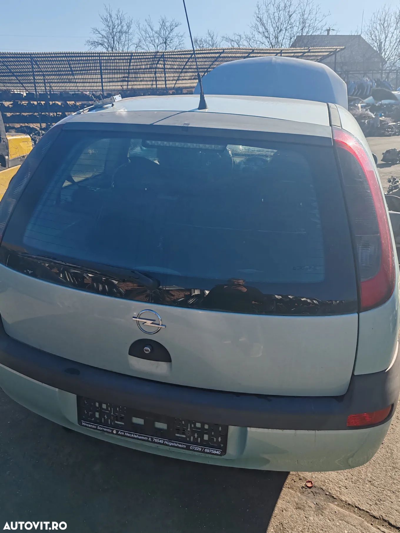 Dezmembram Opel Corsa din 2000 motor de 1.4 benzina - 1