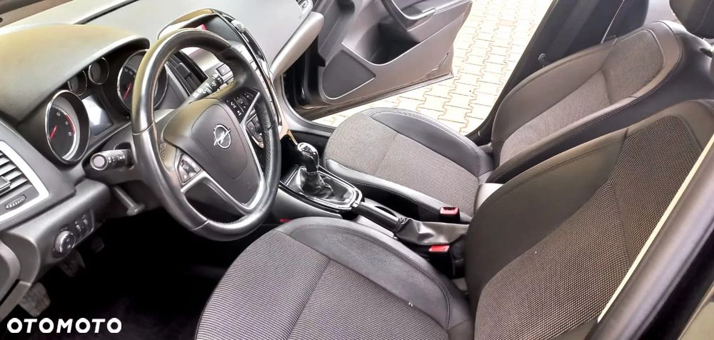 Opel Astra 1.4 Turbo Exklusiv - 8