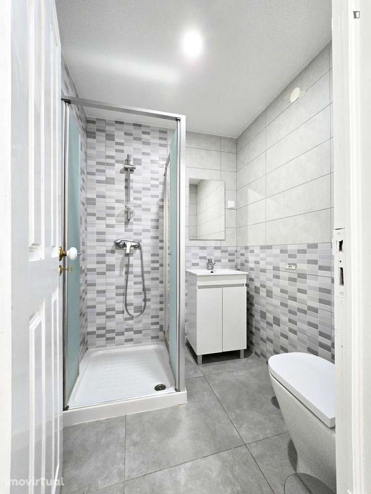 Estúdio - localizado em Alta Universitária Coimbra - Grande imagem: 4/11