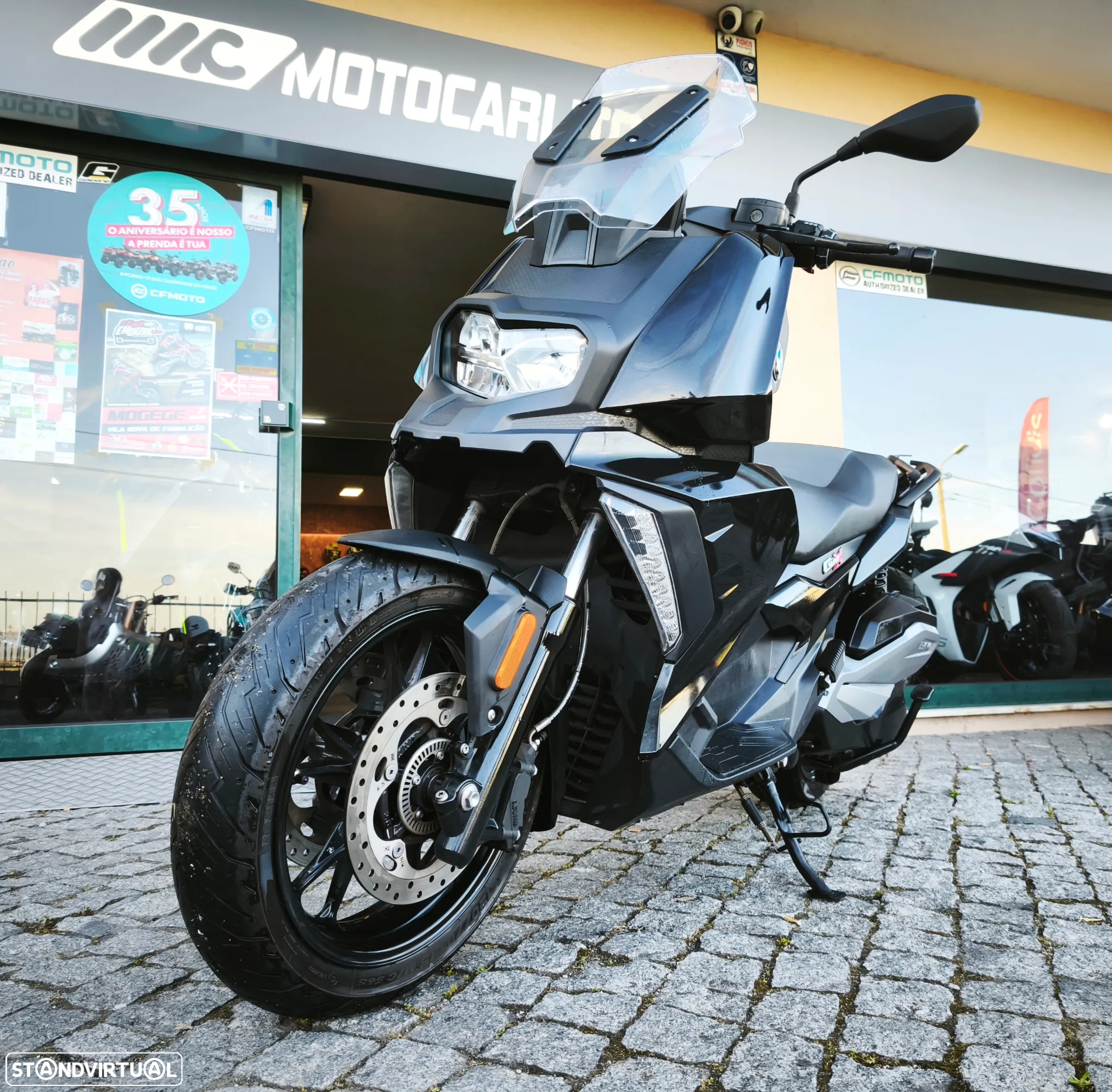 BMW C 400 X Black Scooter - 12
