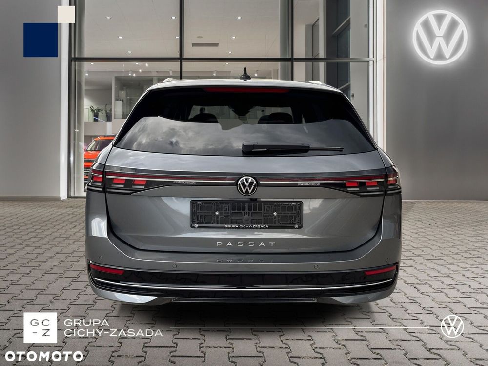 Volkswagen Passat Variant 2.0 TDI SCR Elegance DSG - 5