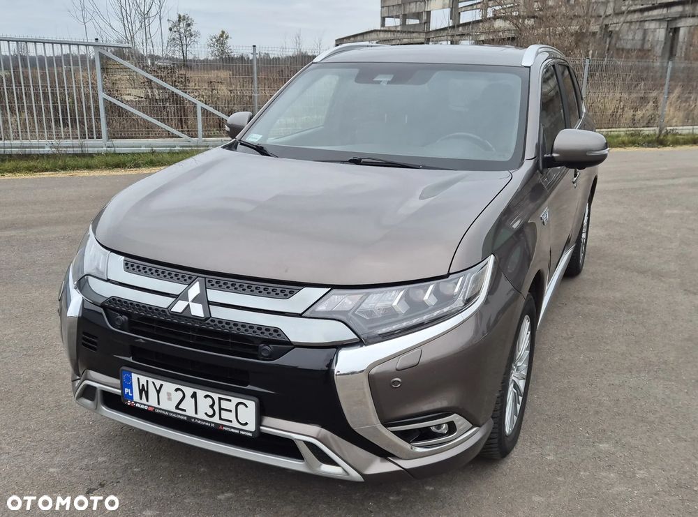Mitsubishi Outlander Instyle + - 1
