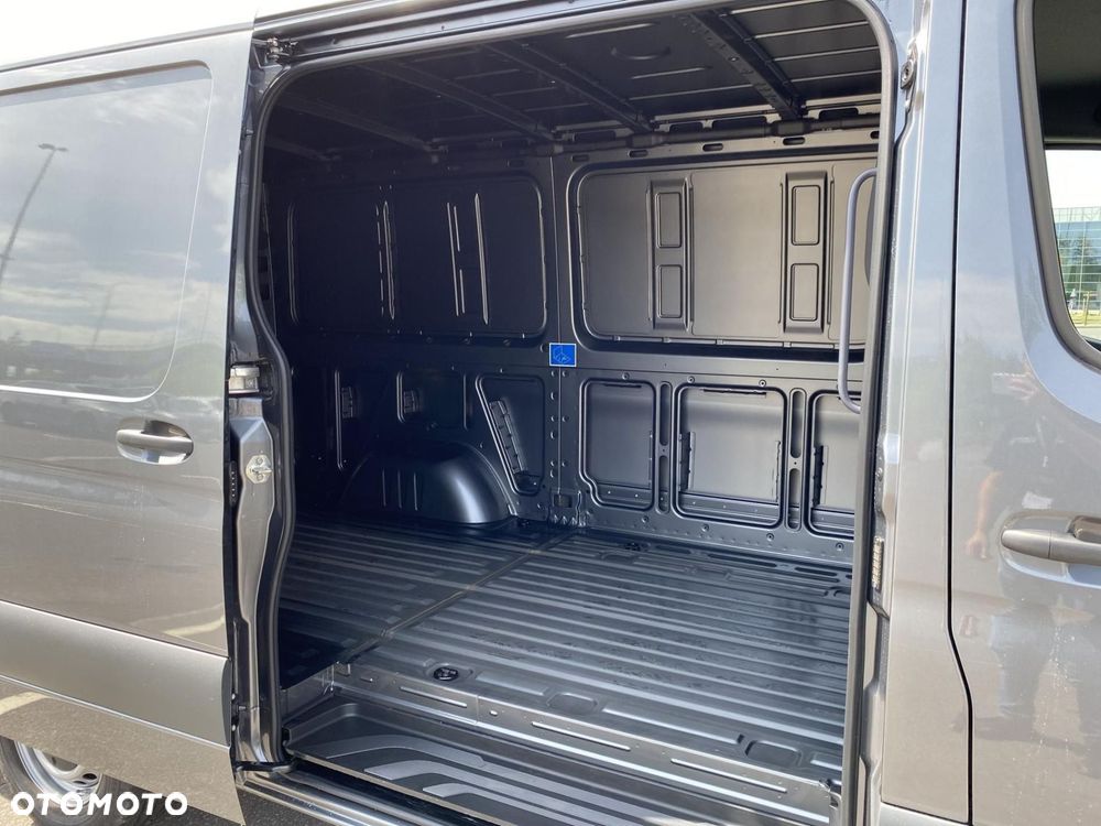 Mercedes-Benz Sprinter - 19