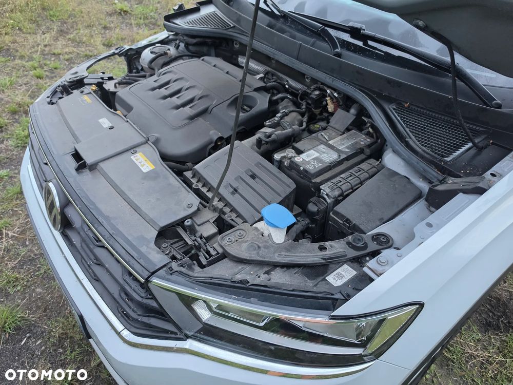 Volkswagen T-Roc - 17
