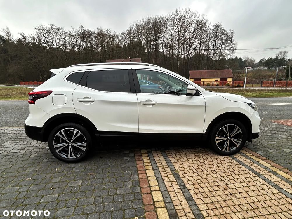 Nissan Qashqai 1.6 DIG-T TEKNA+ - 32