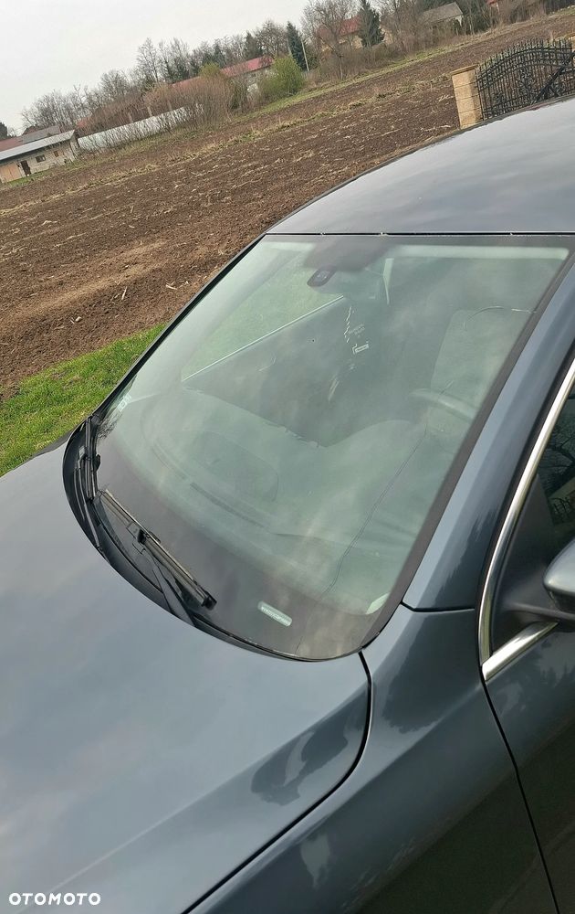 Volkswagen Passat - 17