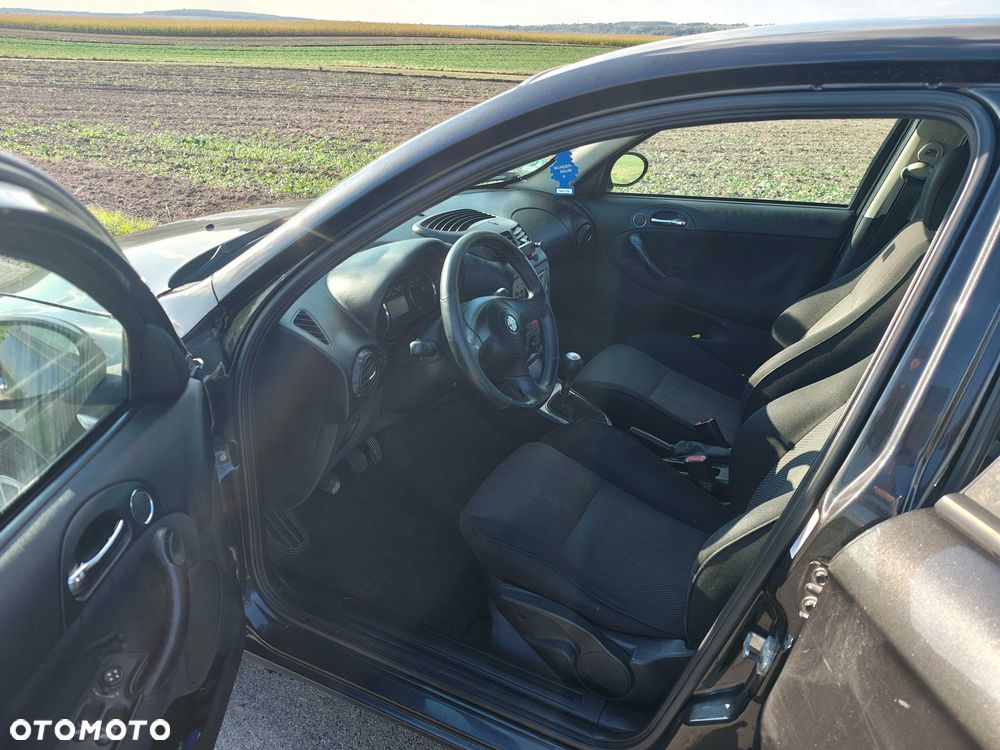 Alfa Romeo 147 - 8