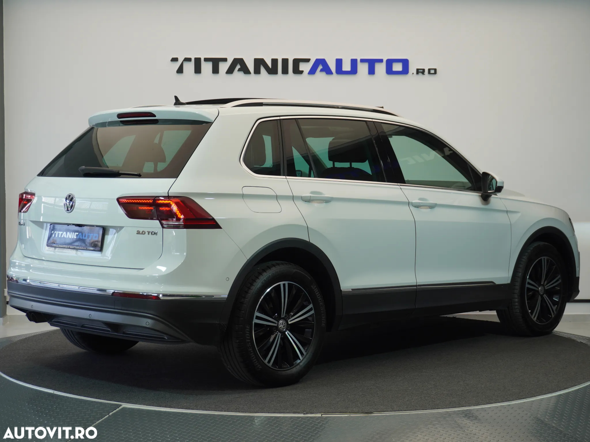 Volkswagen Tiguan 2.0 TDI SCR DSG Elegance - 4