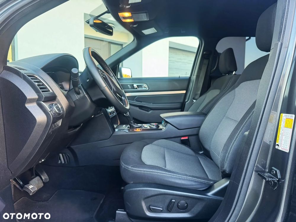 Ford Explorer - 8