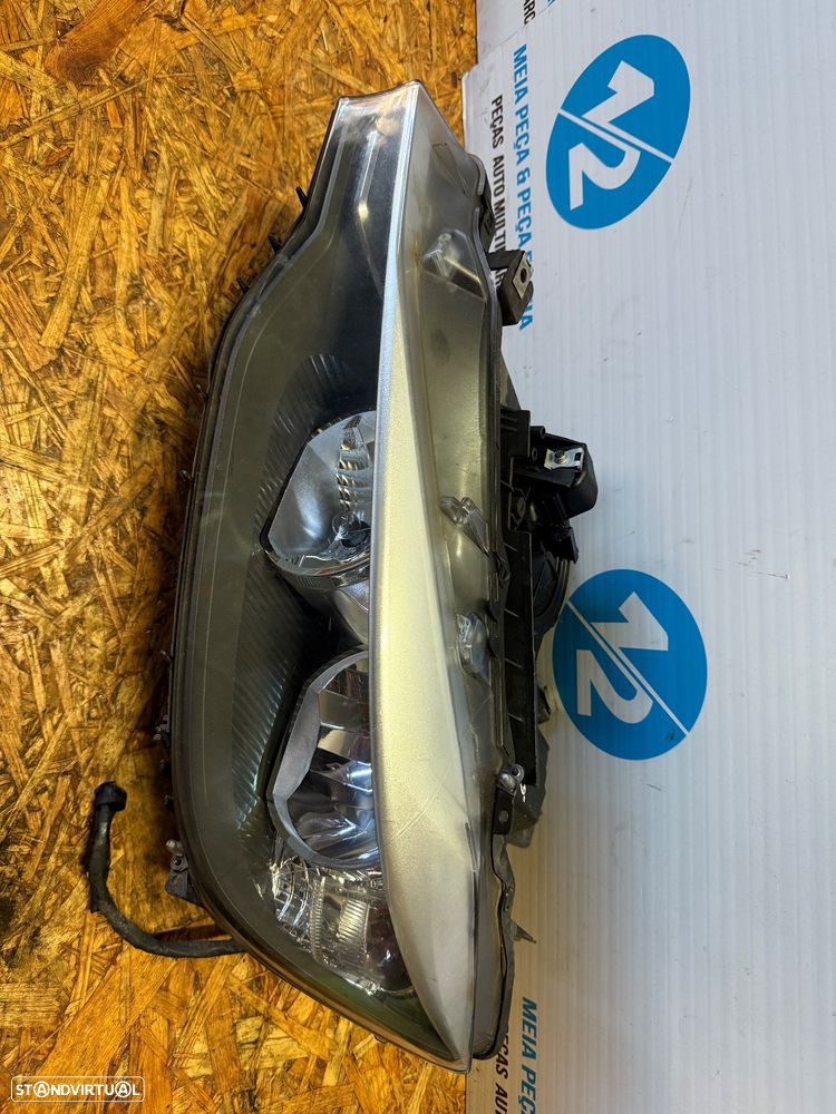 Farol esquerdo Bmw F31 F30 - 2