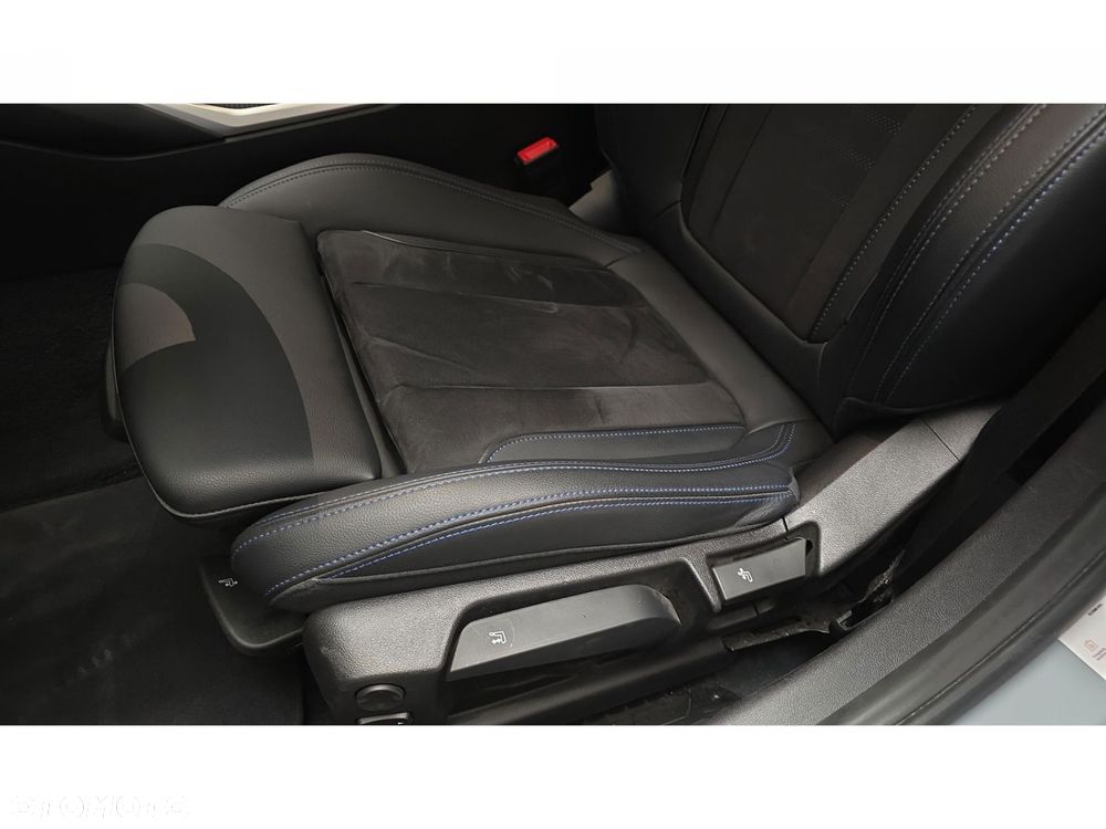 BMW Seria 3 320d xDrive M Sport - 19