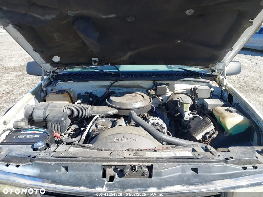 Chevrolet Suburban - 28