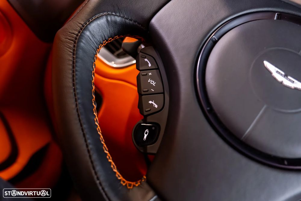 Aston Martin Vanquish 5.9 V12 - 16