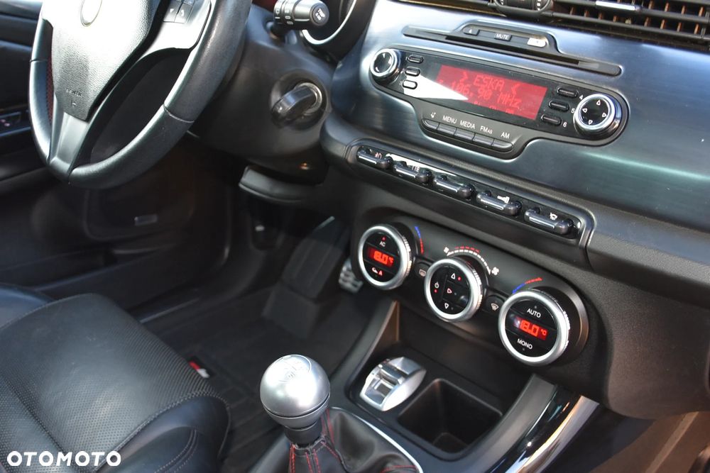 Alfa Romeo Giulietta 1.8 TBi 16V Quadrifoglio Verde - 23