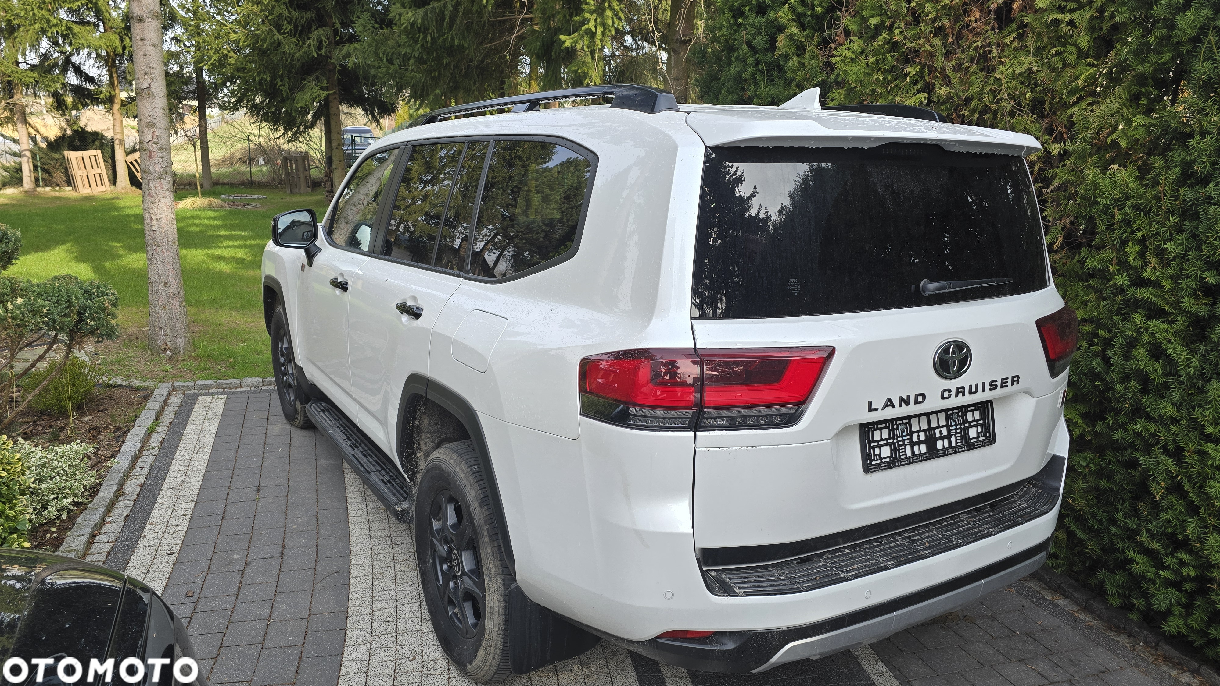 Toyota Land Cruiser - 38