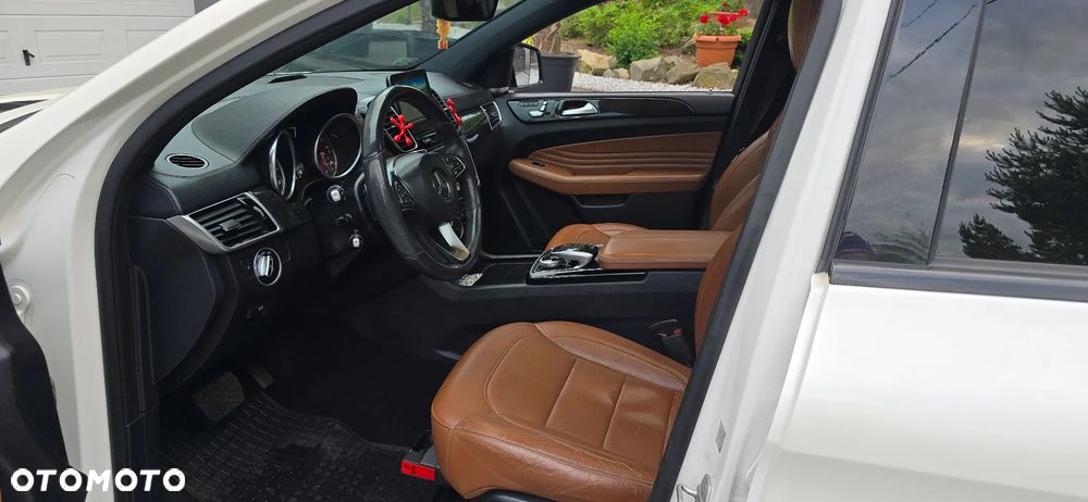 Mercedes-Benz GLE - 9