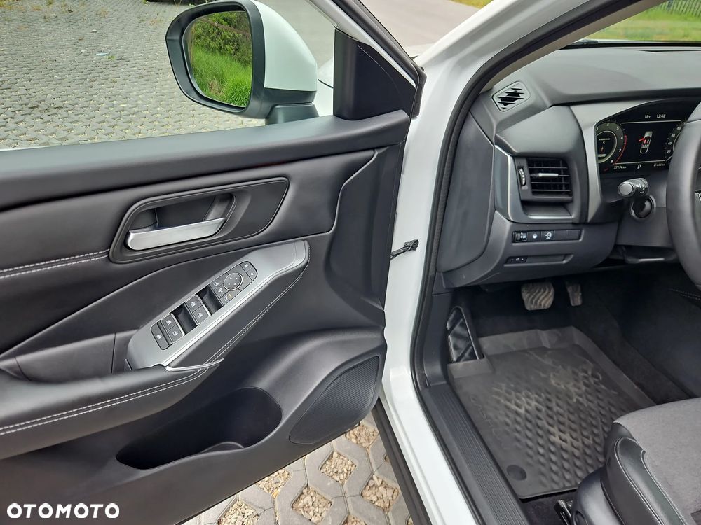 Nissan Qashqai 1.3 DIG-T MHEV N-Connecta Xtronic - 11