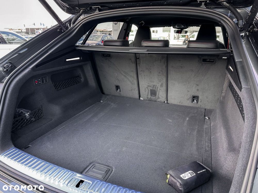 Audi SQ8 - 11